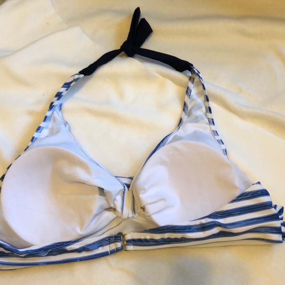 Swimsuit top - Picture 2 of 4
